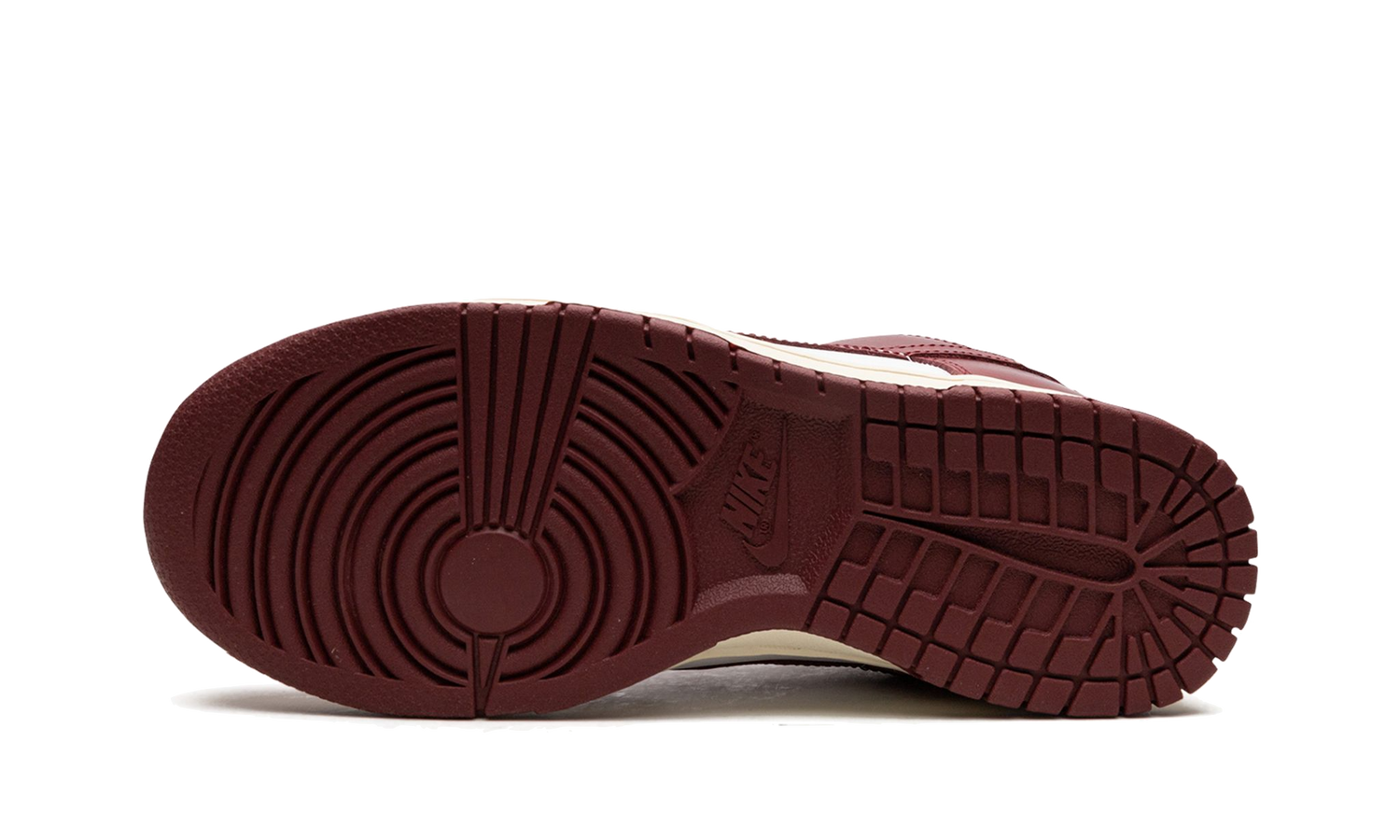 dunk-low-prm-team-red-raven-sneakers