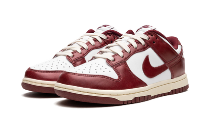 dunk-low-prm-team-red-raven-sneakers