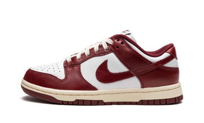 dunk-low-prm-team-red-raven-sneakers