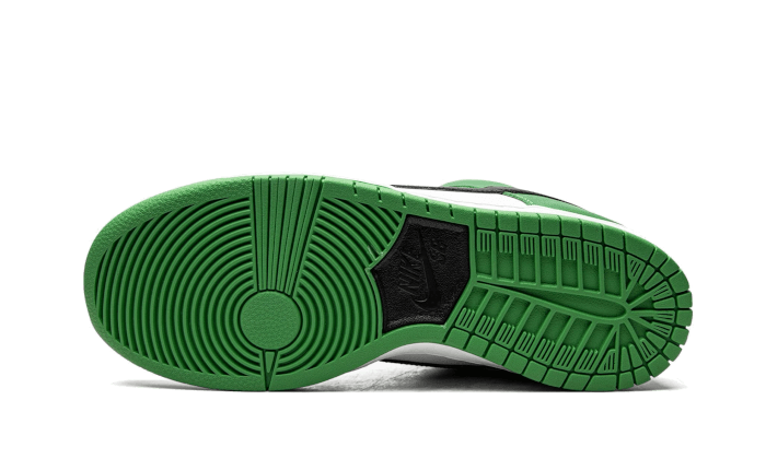 sb-dunk-low-classic-green-raven-sneakers