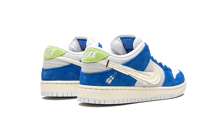 sb-dunk-low-pro-qs-fly-streetwear-raven-sneakers