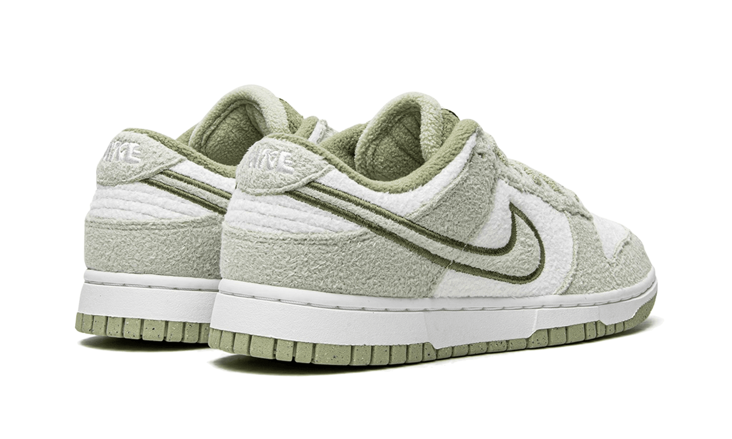 dunk-low-se-fleece-green-raven-sneakers