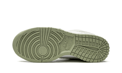 dunk-low-se-fleece-green-raven-sneakers