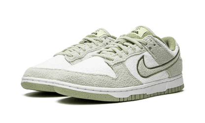 dunk-low-se-fleece-green-raven-sneakers
