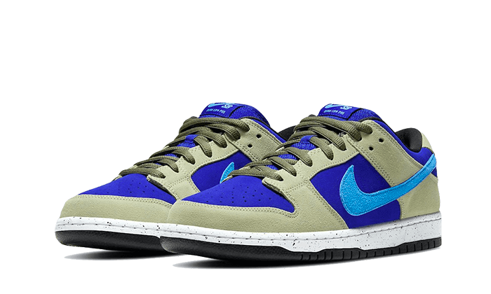 sb-dunk-low-celadon-raven-sneakers